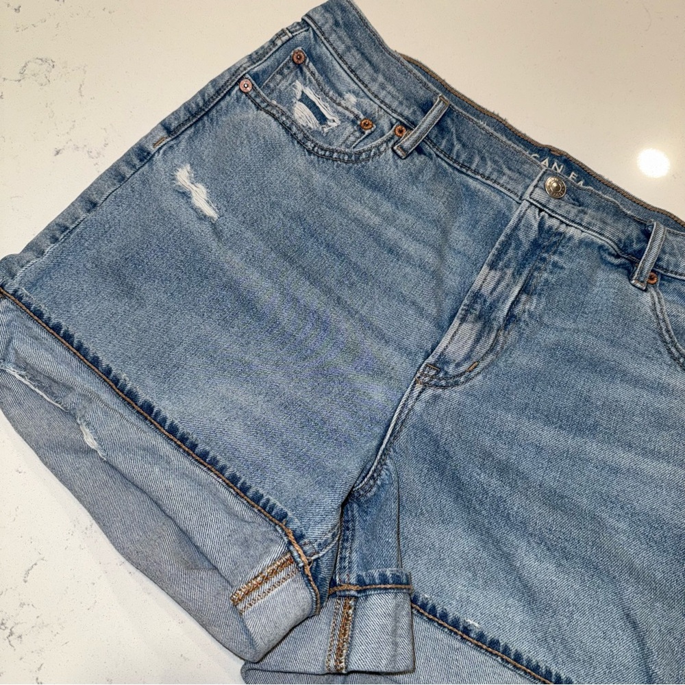 American Eagle Relaxed Cuff Jean Short - Picture 8 of 11